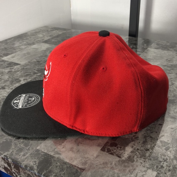 Mitchell & Ness Windy City Chicago Bulls Fitted Flat Bill 7 3/4 Hat - Picture 2 of 6